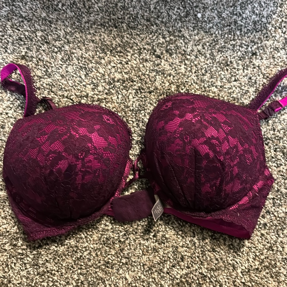 Victoria’s Secret Miraculous Plung Bra